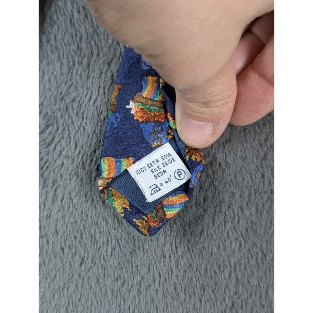 Givenchy Gentleman Men's Tie 100%‎ Silk Navy Blue Novelty Baskets Floral Vintage